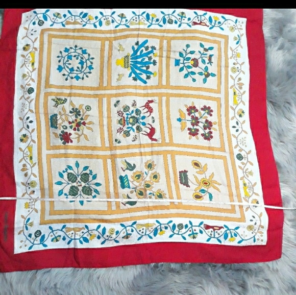 Laura Biagiotti silk scarf block floral animals - Picture 3 of 13